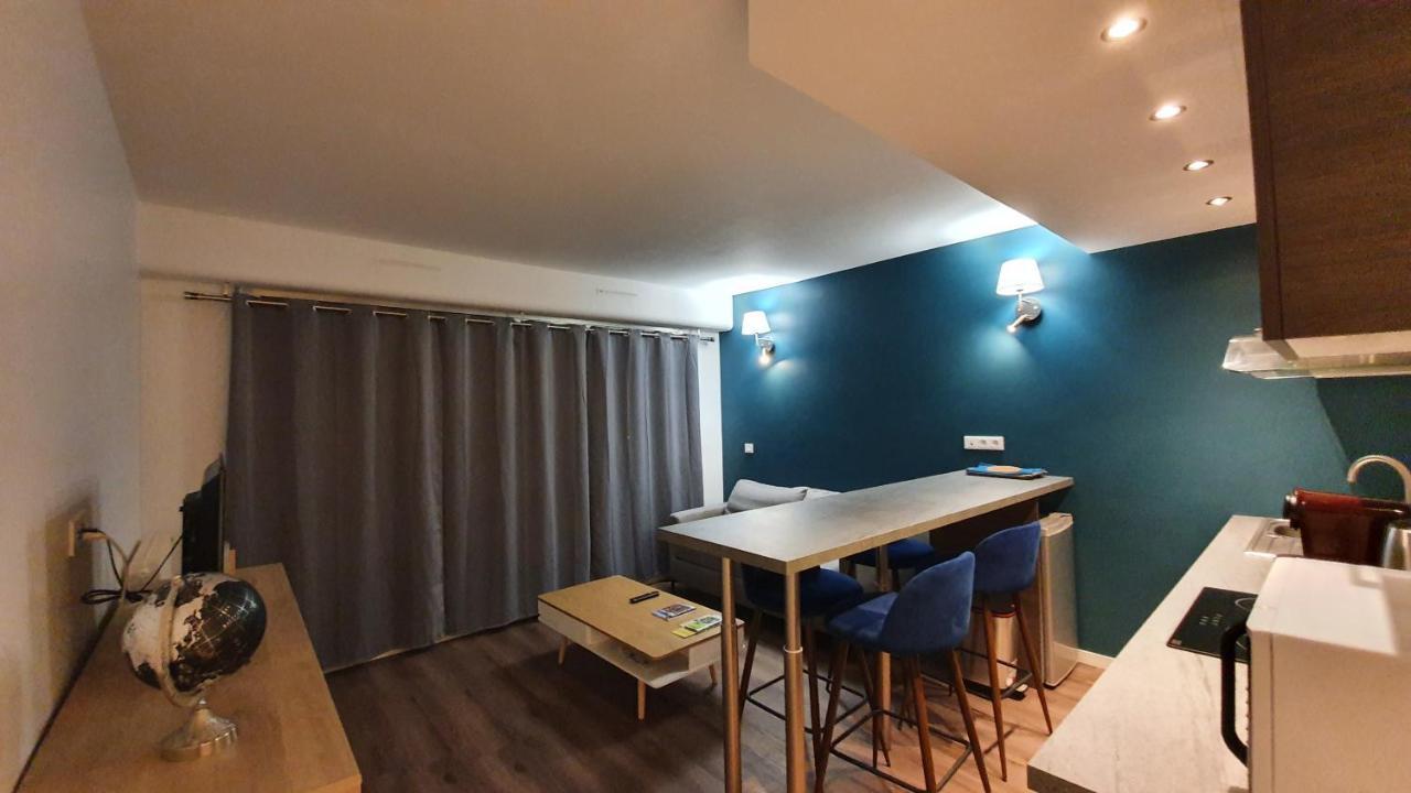 Le Nid Douillet D'Angelique Et David Avec Parking Lägenhet Rambouillet Exteriör bild